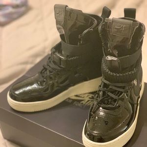Nike SF AF1 SE Premium